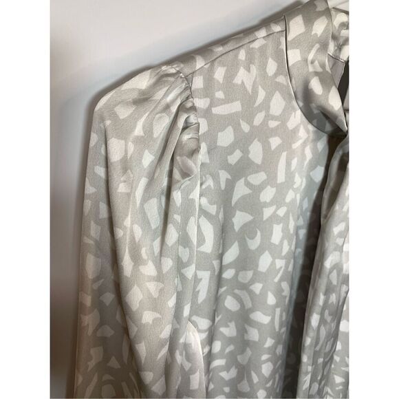 Ann Taylor Women's Petite Animal Print Twist Neck Shift Dress Gray & White Size - Picture 3 of 9